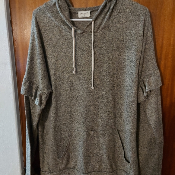 Free Kisses Tops - Ruffle sleeve hooded sweatshirt